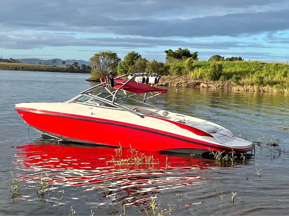 2008 Rinker 7.9